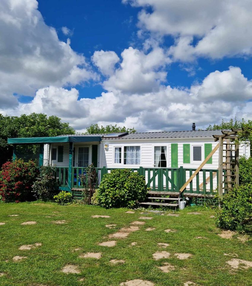 villa-premium-confort-camping-extérieur-été