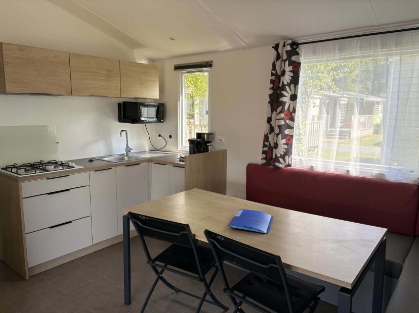 piece-de-vie-mobil-home-nirvana-confort-normandie-calvados-france