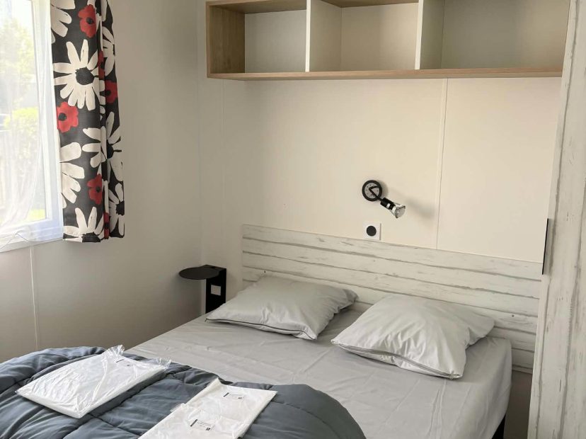 chambre-parentale-mobil-home-nirvana-grand-confort